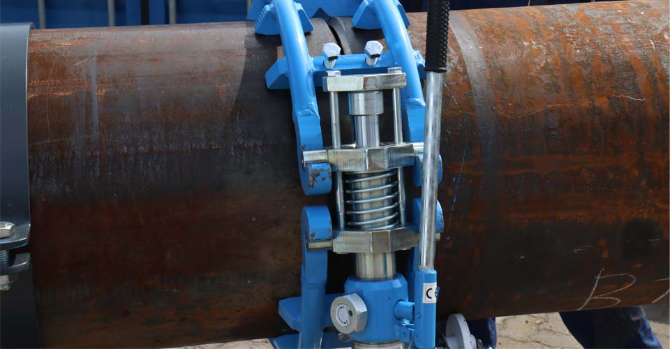 Hydraulic External Pipe Clamps