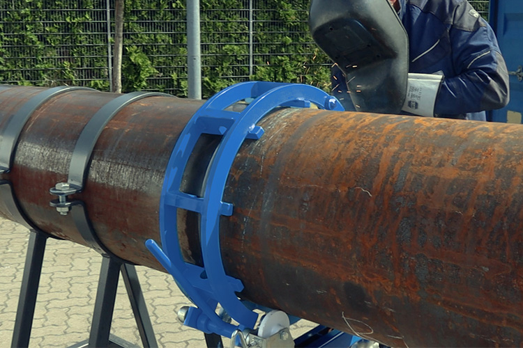 External top pipe clamp